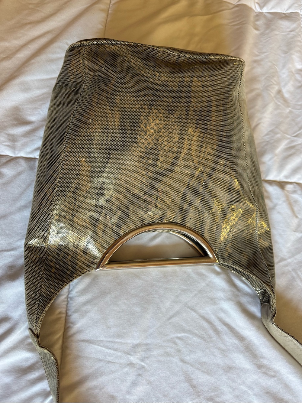 Stuart Weitzman Metallic Silver Python Print Bag - Picture 4 of 8